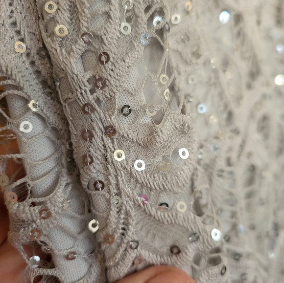 B. Darlin silver sequined v cut front, low cut back, prom/gown. Size 3/4 - Picture 12 of 16